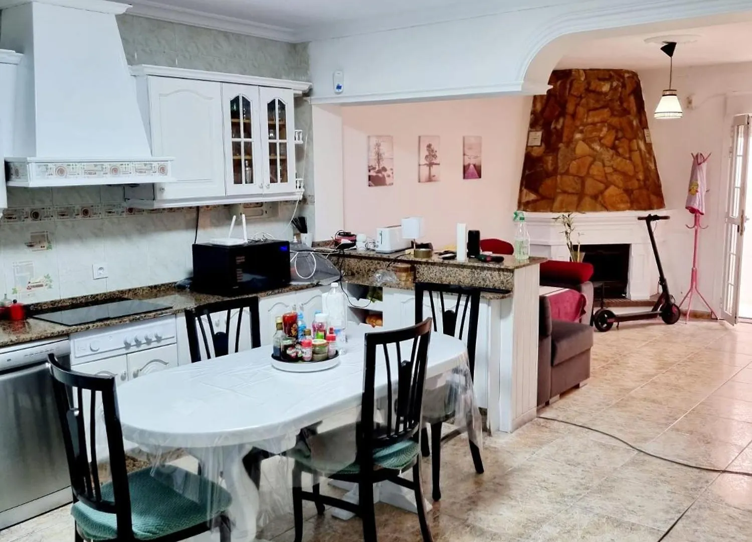 Large Modern Double Room La Línea de la Concepción Hiszpania